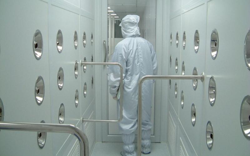 Có cần Air Shower trong nhà máy mỹ phẩm?