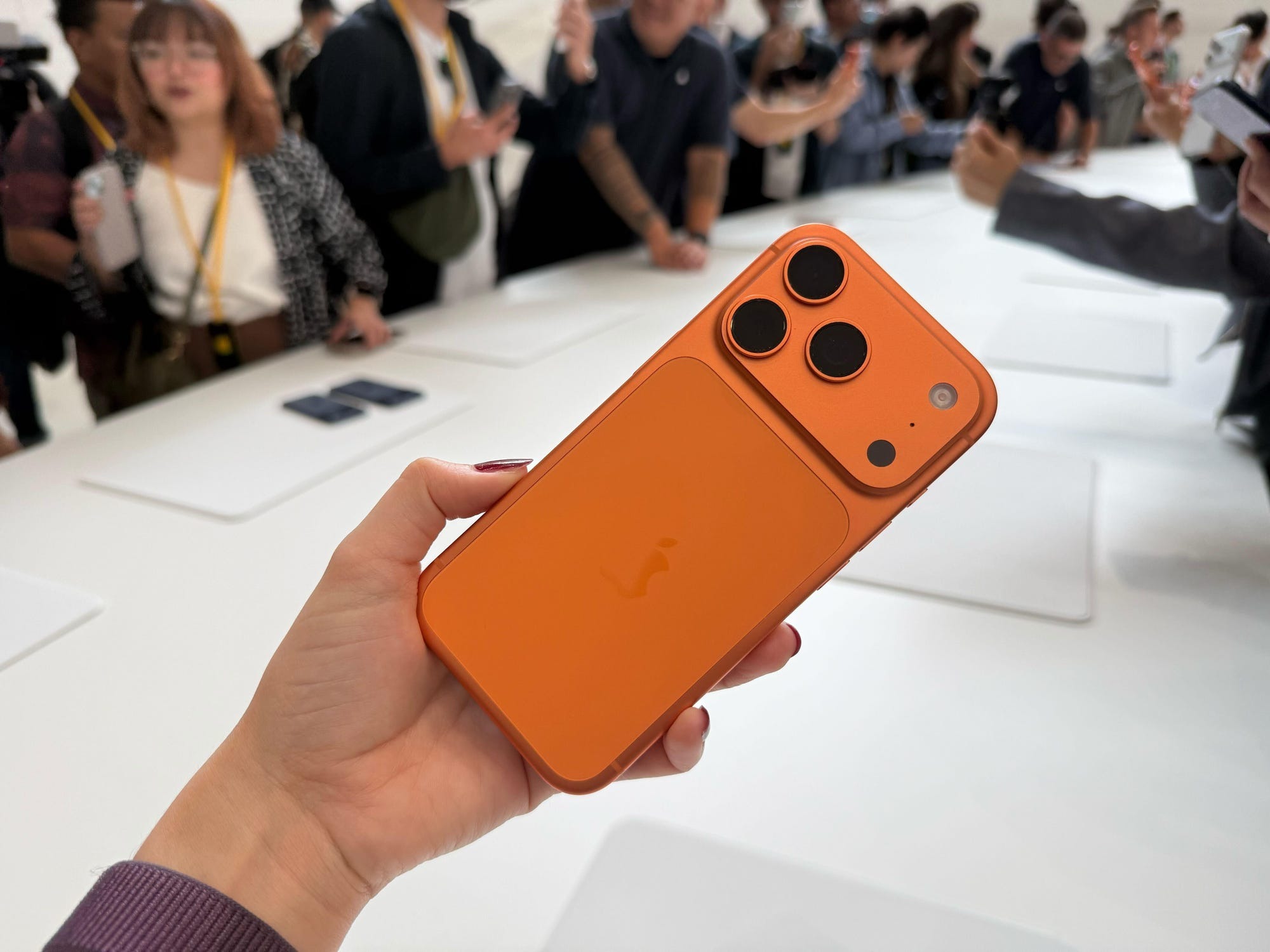 iphone 17 giá bao nhiêu