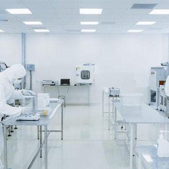 Vietnamcleanroom tư vấn thi công phòng sạch bảo quản mỹ phẩm đạt chuẩn GMP, kiểm soát môi trường tối ưu