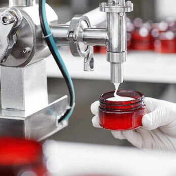 Ứng dụng phòng sạch trong sản xuất sản phẩm chăm sóc da