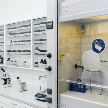 Giải pháp kiểm soát bụi, vi sinh và chênh áp trong phòng sạch mỹ phẩm