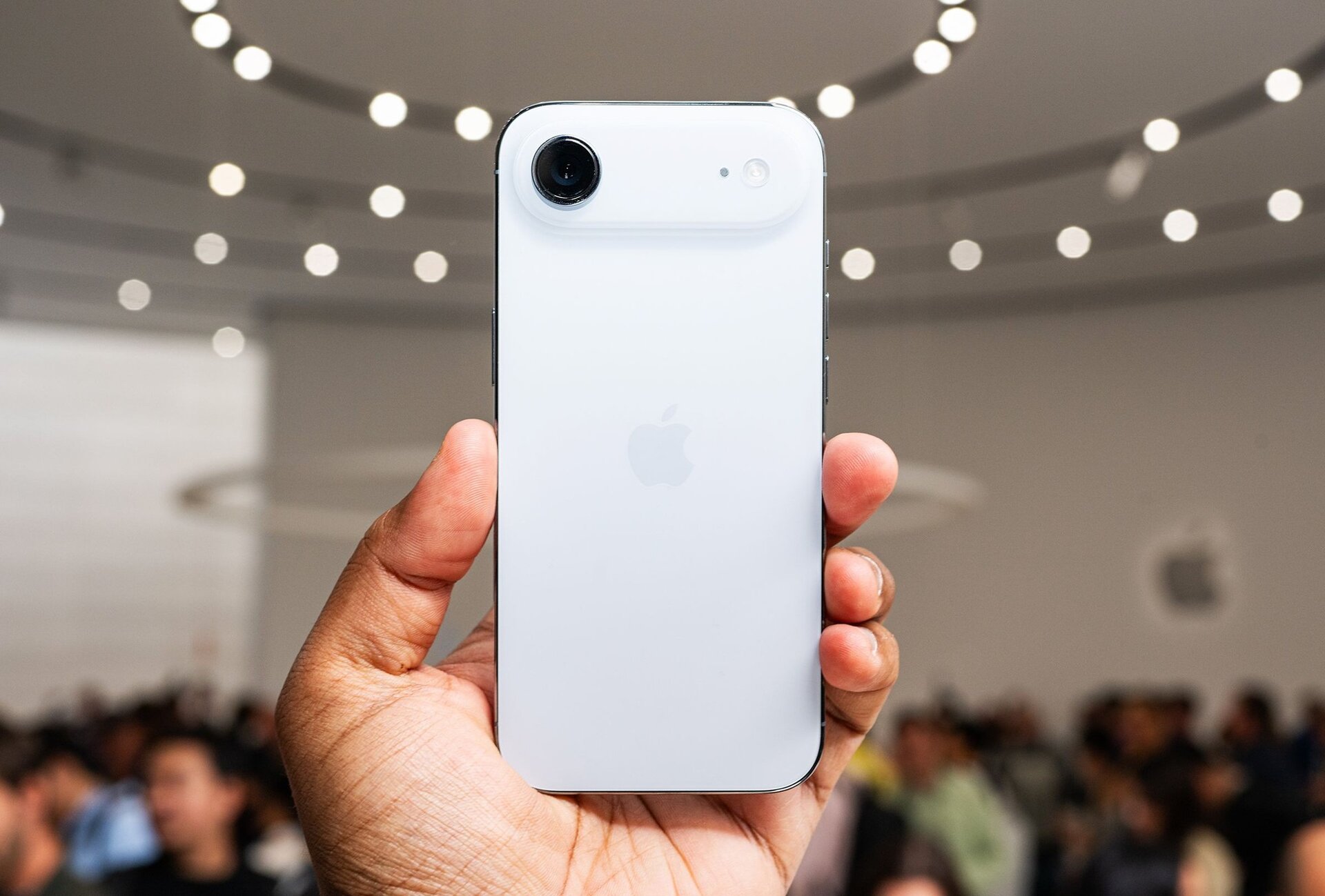 iphone 17 giá bao nhiêu