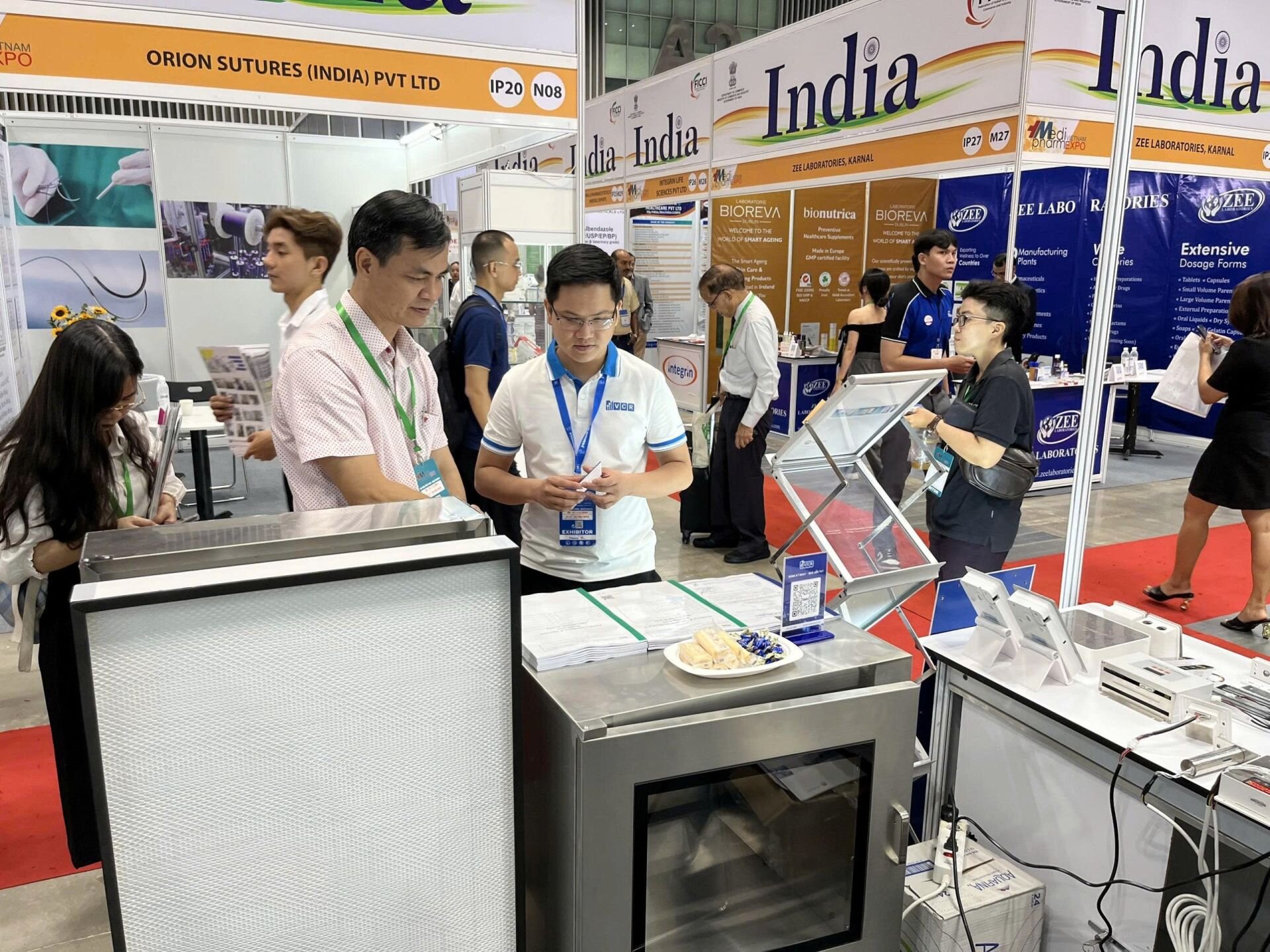 thiết bị phòng sạch giá rẻ